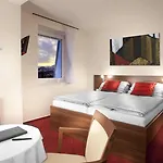 Primus Guest house